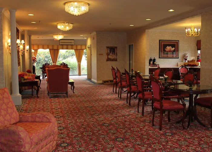 Carlyle Hotel