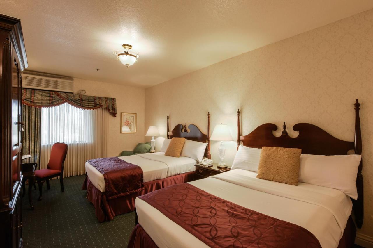 Hotel Carlyle 3*