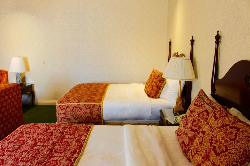 Carlyle Hotel 3*
